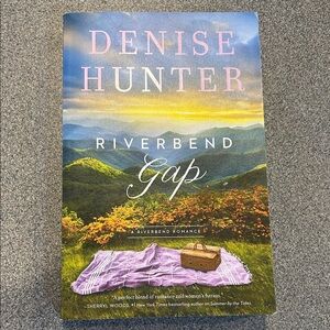 Denise Hunter 'Riverbend Gap' Book